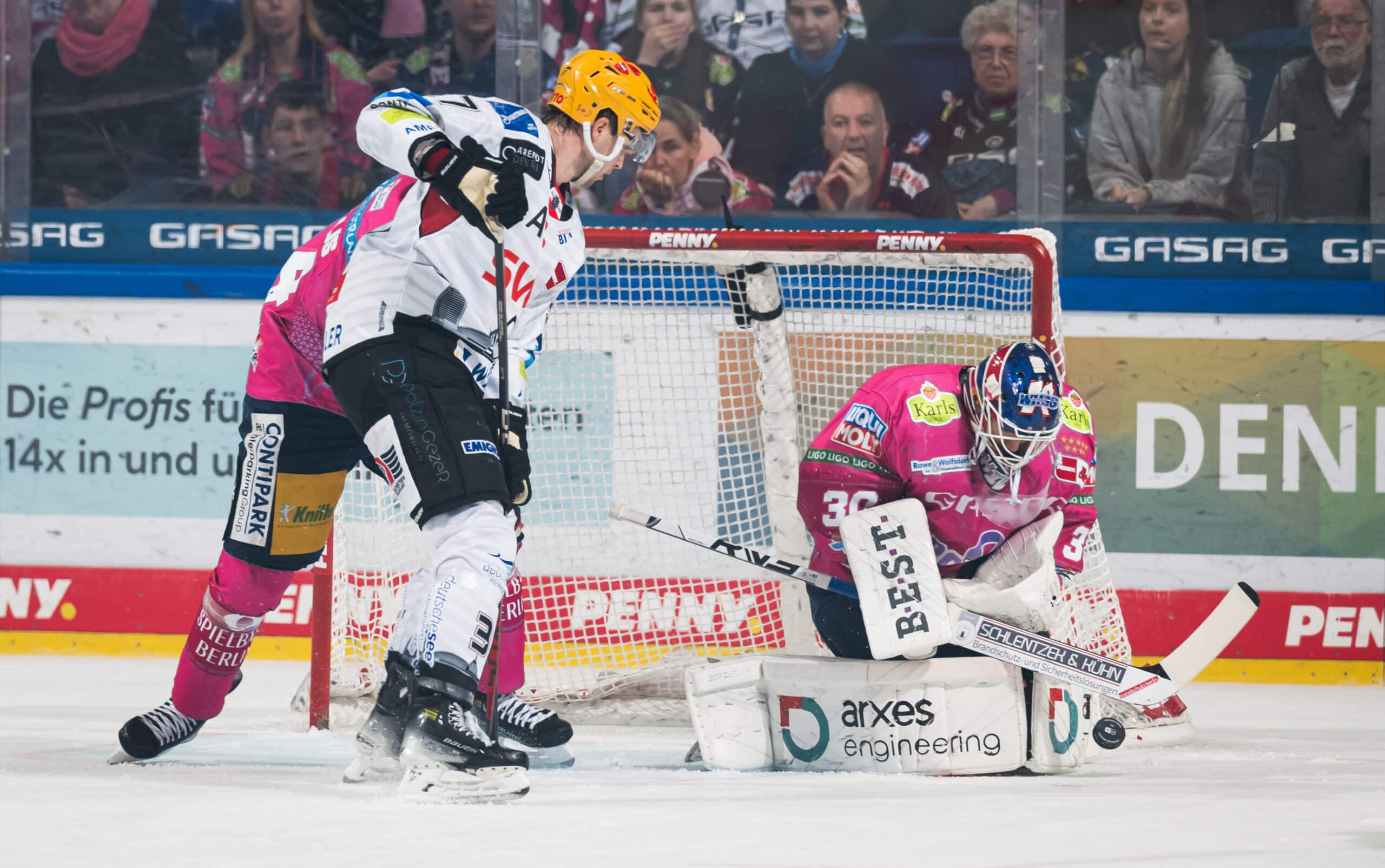 Fischtown Pinguins Holen Erstmals Drei Punkte In Berlin Eishockey