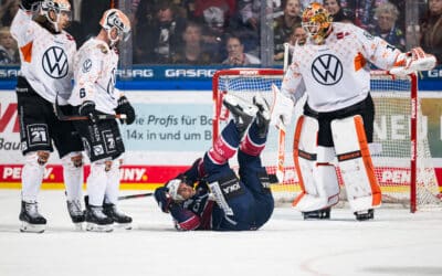 Eisbären Berlin gehen gegen die Grizzlys baden