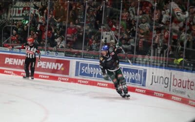 Augsburger Panther halten die Iserlohn Roosters in Schach