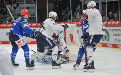 Schwenninger Wild Wings erkämpfen sich Derbysieg gegen die Adler Mannheim