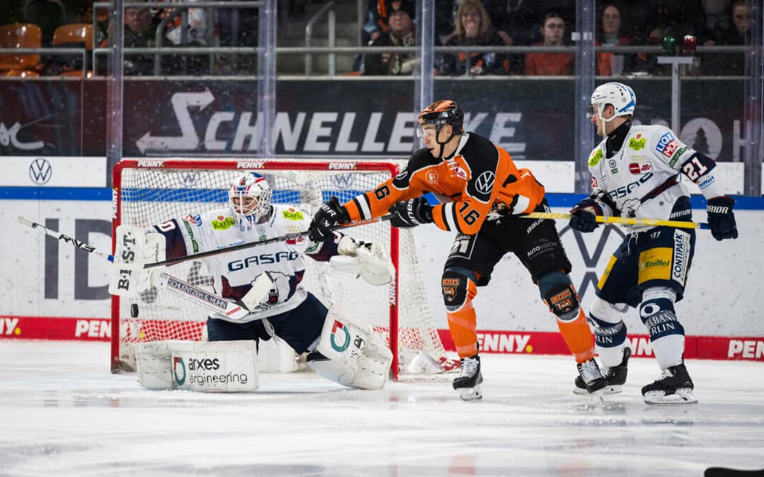 Grizzlys Wolfsburg ringen Primus Eisbären Berlin nieder