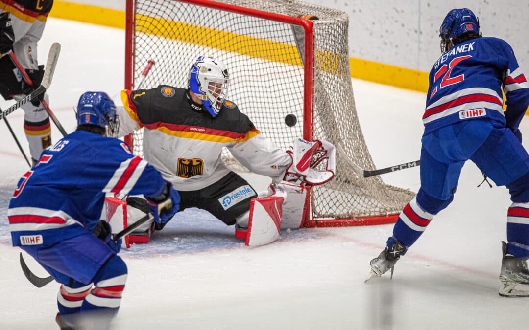 Auftakt zum Hlinka Gretzky Cup in Edmonton