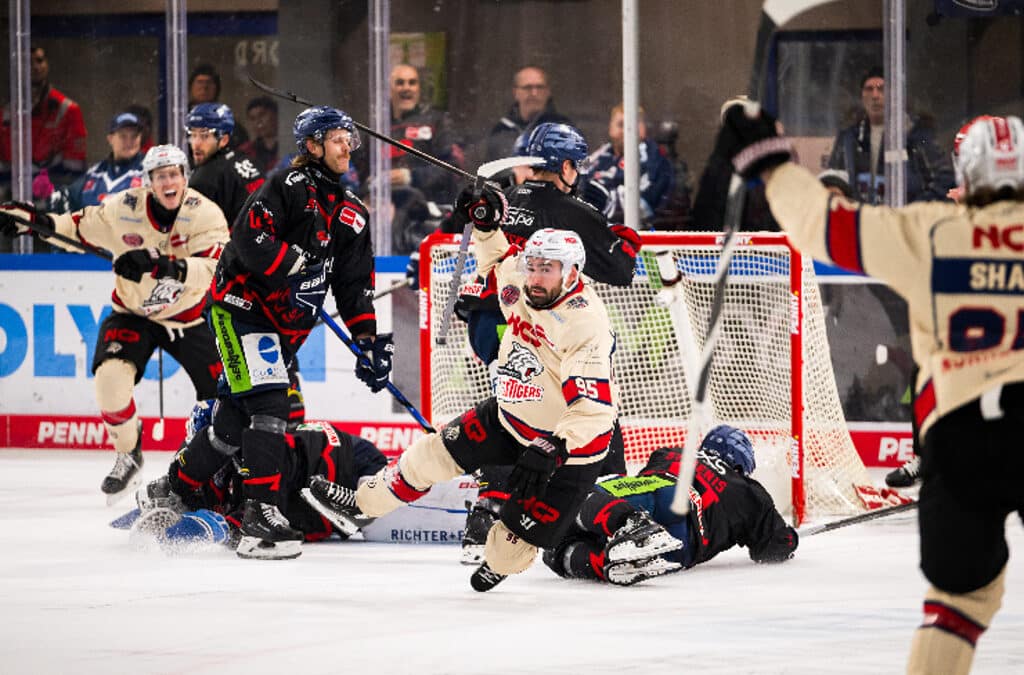 Siegesserie der Straubing Tigers durch Nürnberg Ice Tigers gestoppt