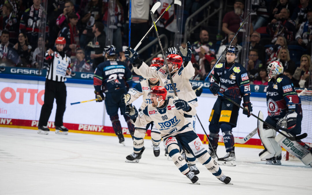 Schwenninger Wild Wings ringen Eisbären Berlin nieder