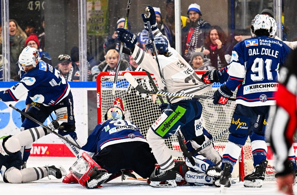 Straubing Tigers haben erhebliche Mühe gegen starke Iserlohn Roosters